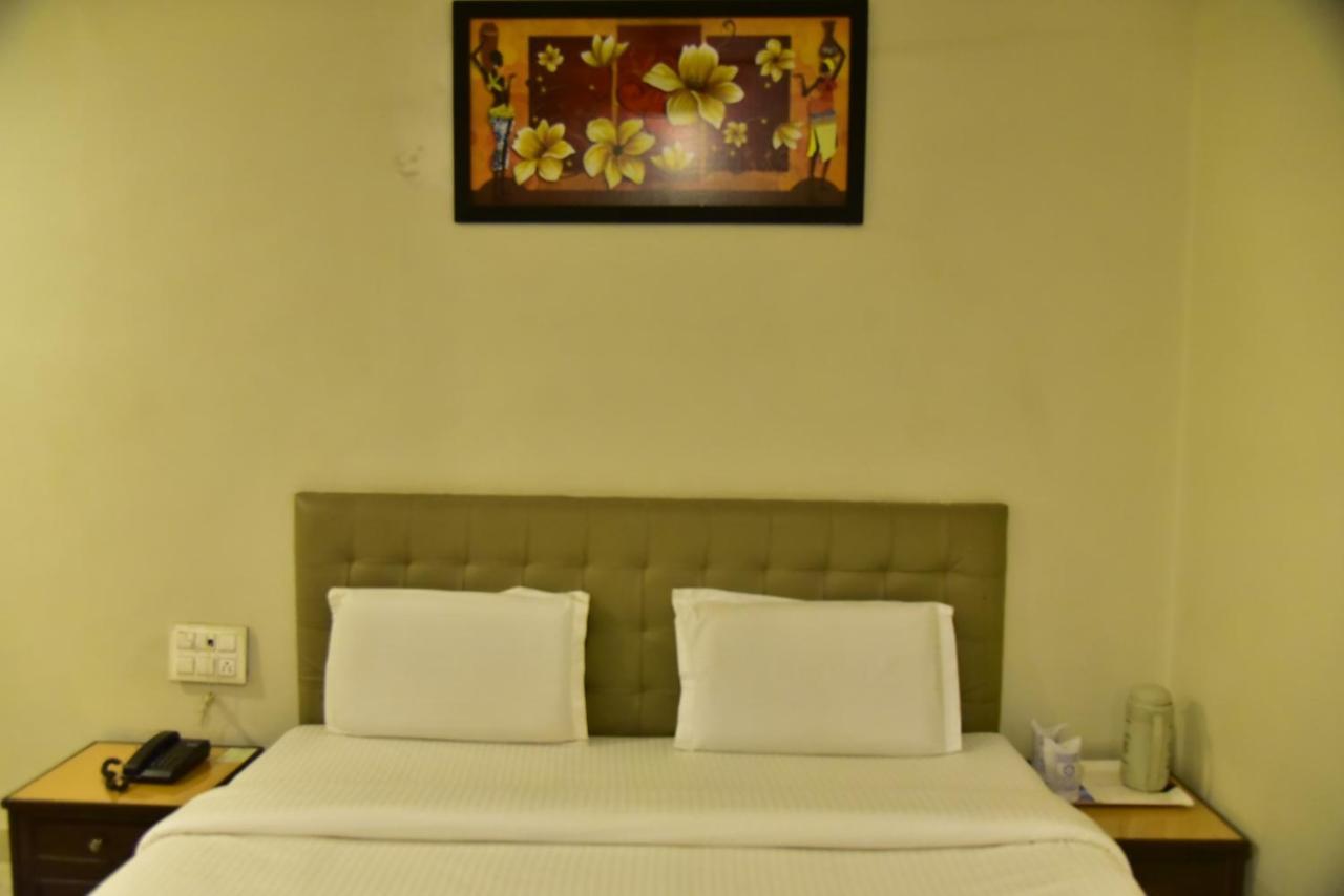 The Himalaya Park Hotel Bhilai Exterior photo